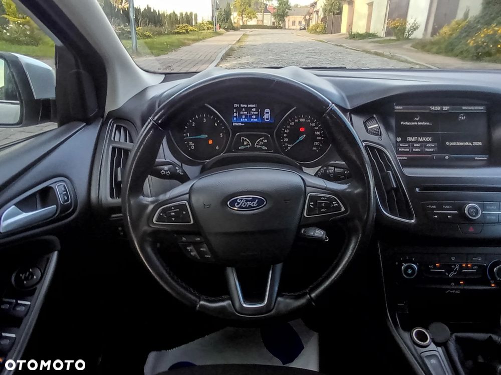Ford Focus - 34