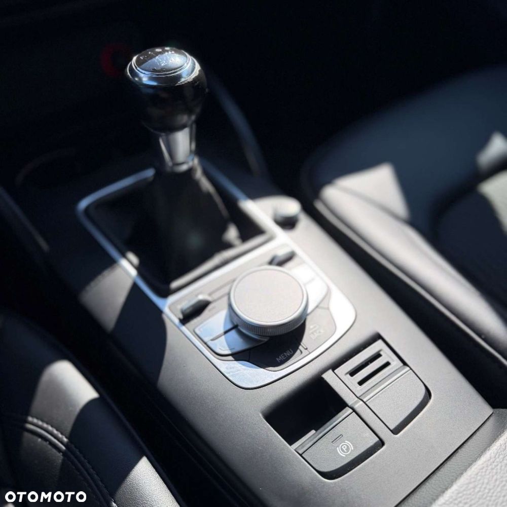 Audi A3 Sportback 2.0 TDI quattro Ambiente - 30