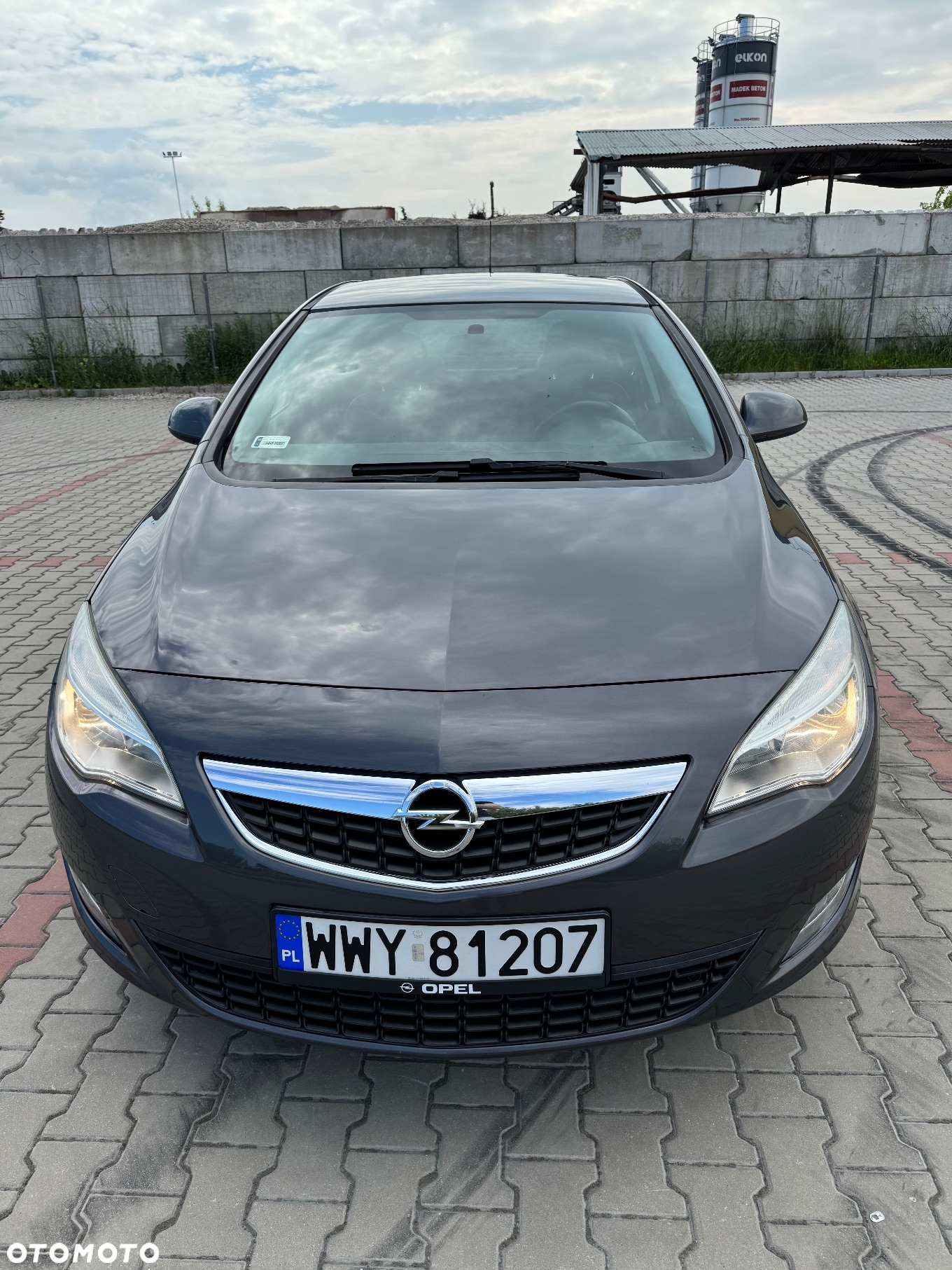 Opel Astra IV 1.4 T Cosmo - 7