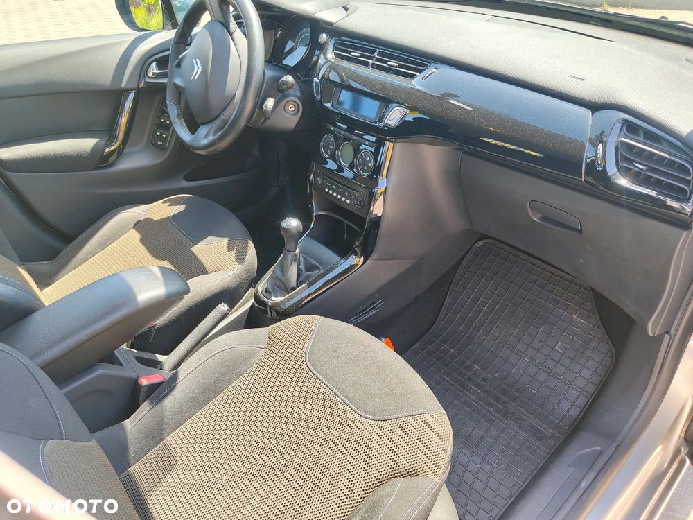 Citroën C3 Pure Tech (VTi) 82 Exclusive - 15