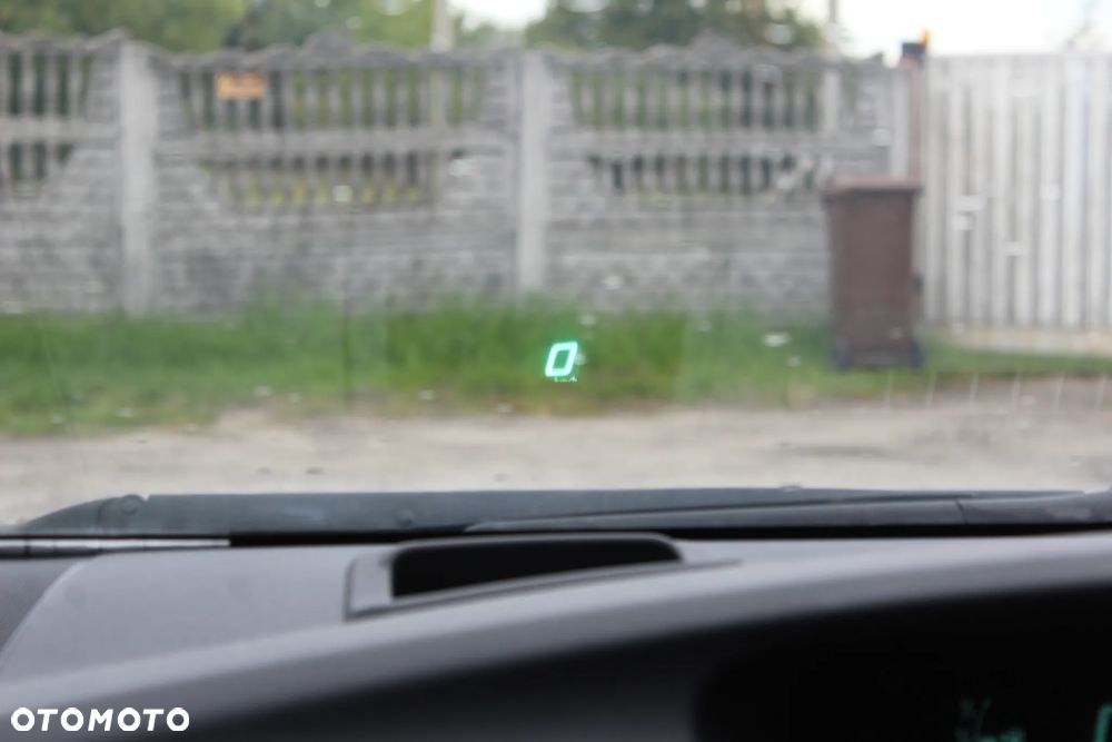 Toyota Prius (Hybrid) Executive - 20
