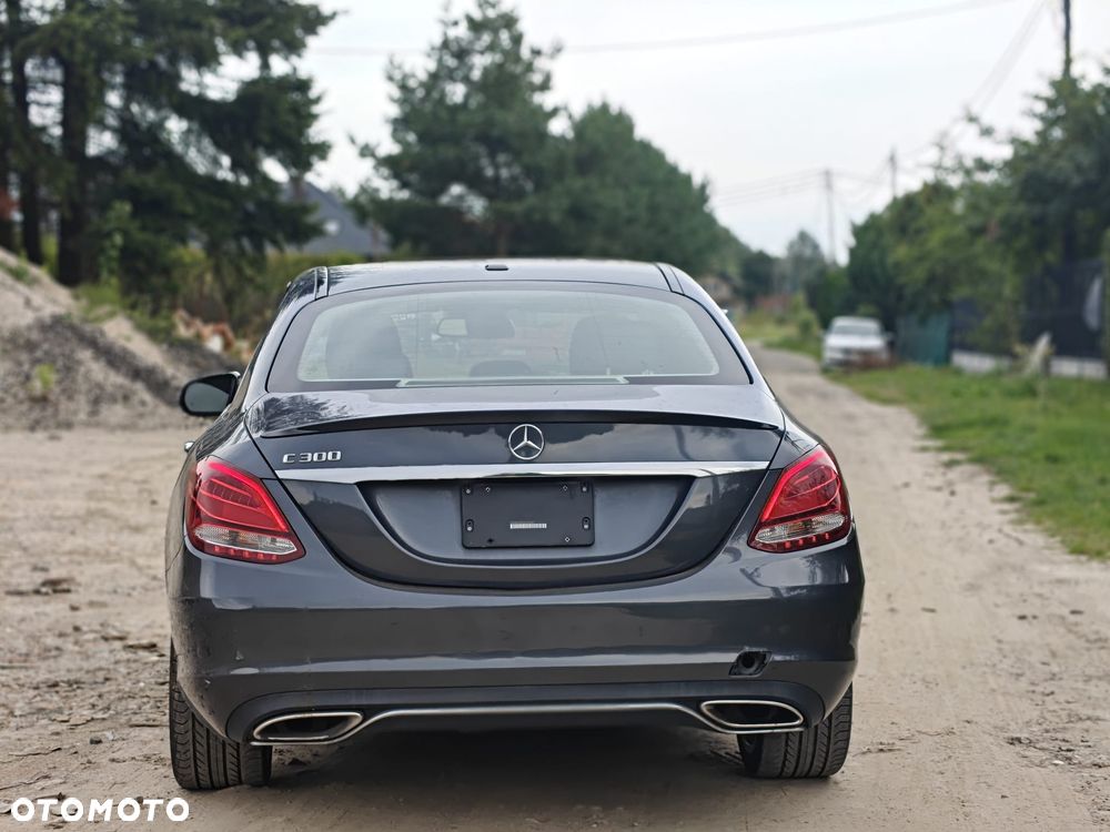 Mercedes-Benz Klasa C 300 7G-TRONIC Exclusive - 6