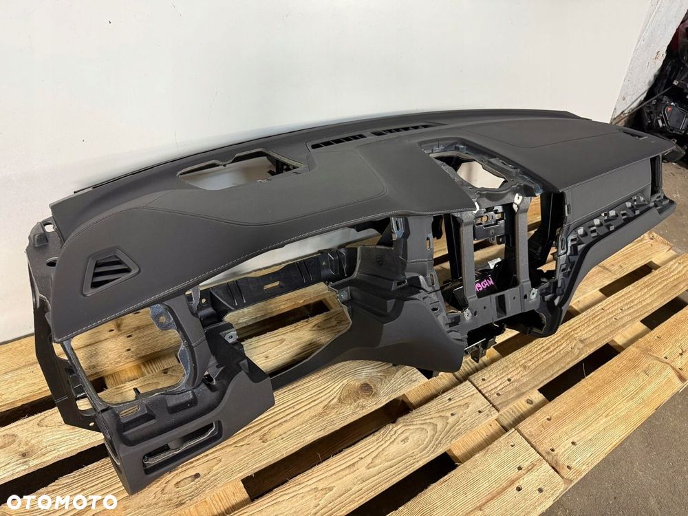 DESKA ROZDZIELCZA KONSOLA VOLVO XC60 XC-60 II 2 SKORA ORYGINALNA CAŁA - 2
