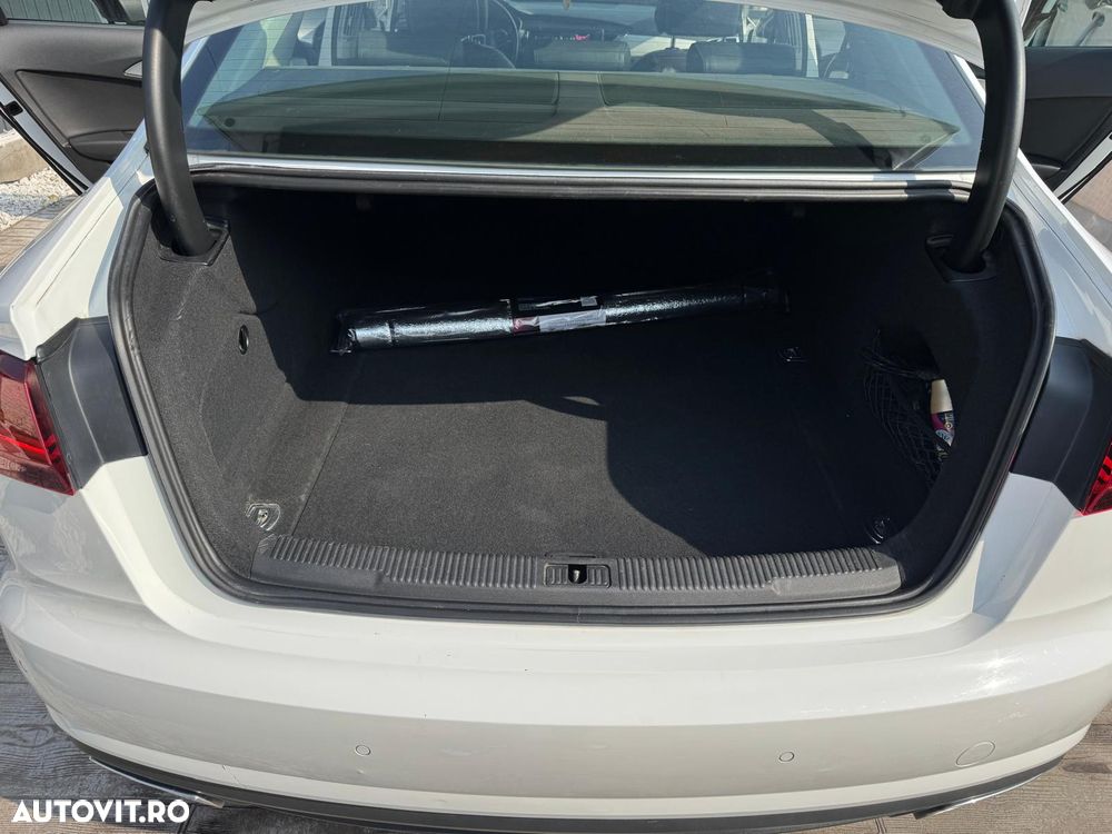 Audi A6 2.0 TDI Ultra DPF - 11