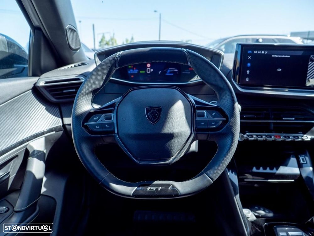 Peugeot e-2008 50 kWh GT - 28
