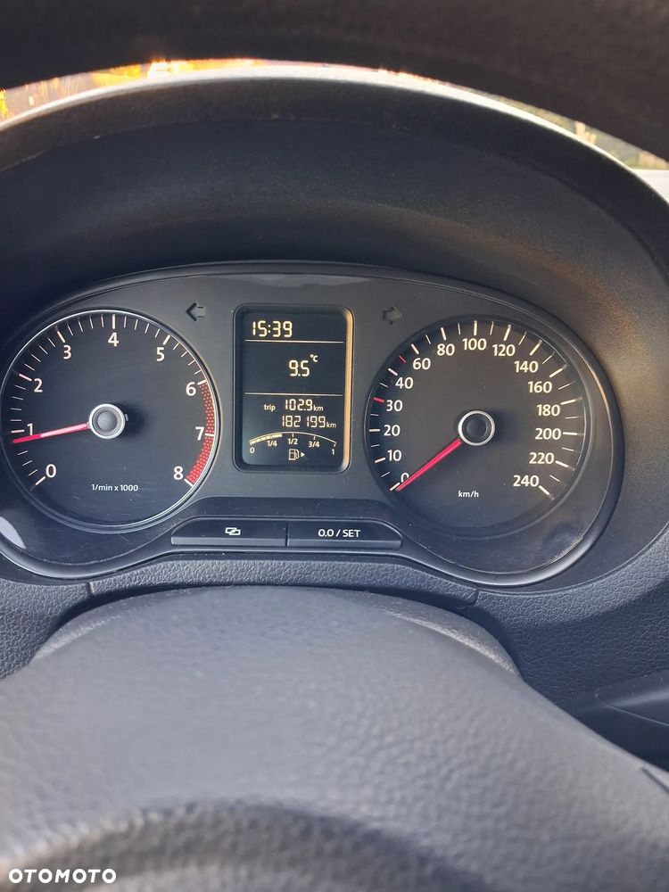 Volkswagen Polo 1.2 Team - 11