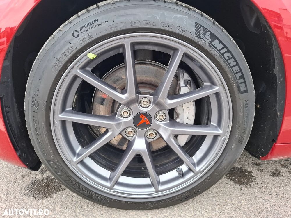 Tesla Model 3 - 14