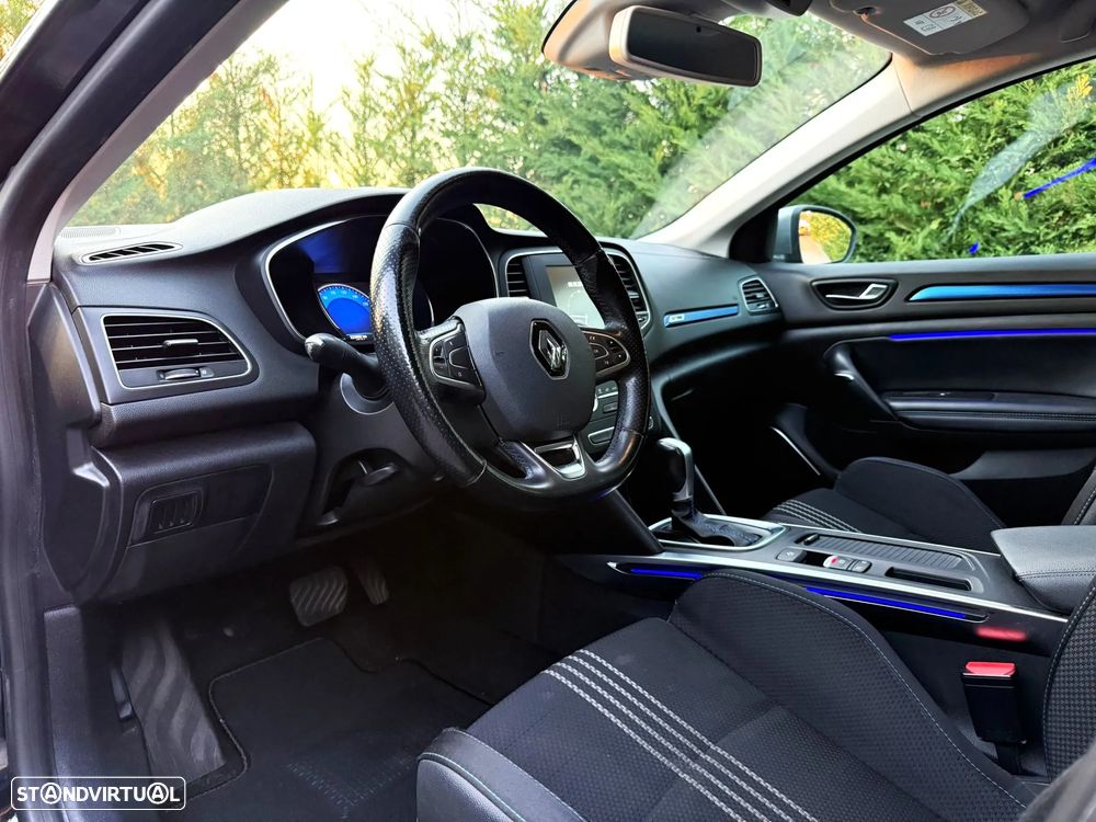Renault Mégane Break ver-dci-110-fap-edc-bose-edition - 12