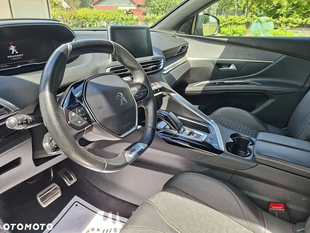 Peugeot 5008 - 8