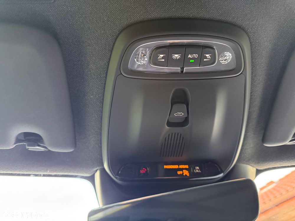 Volvo XC 40 - 37