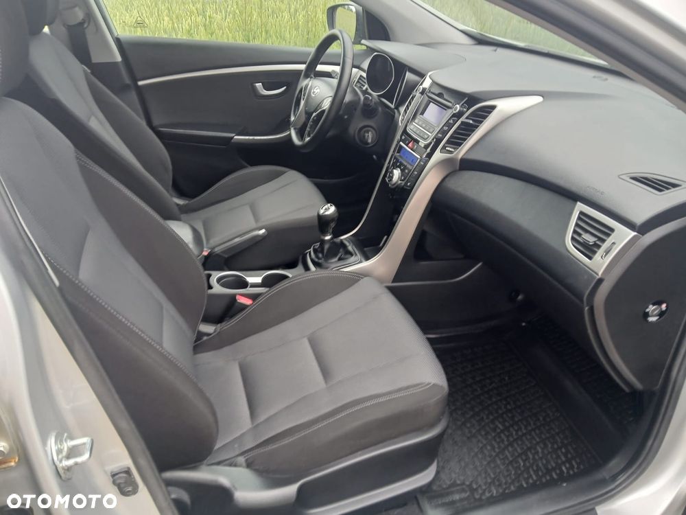 Hyundai i30 1.6 Comfort - 30