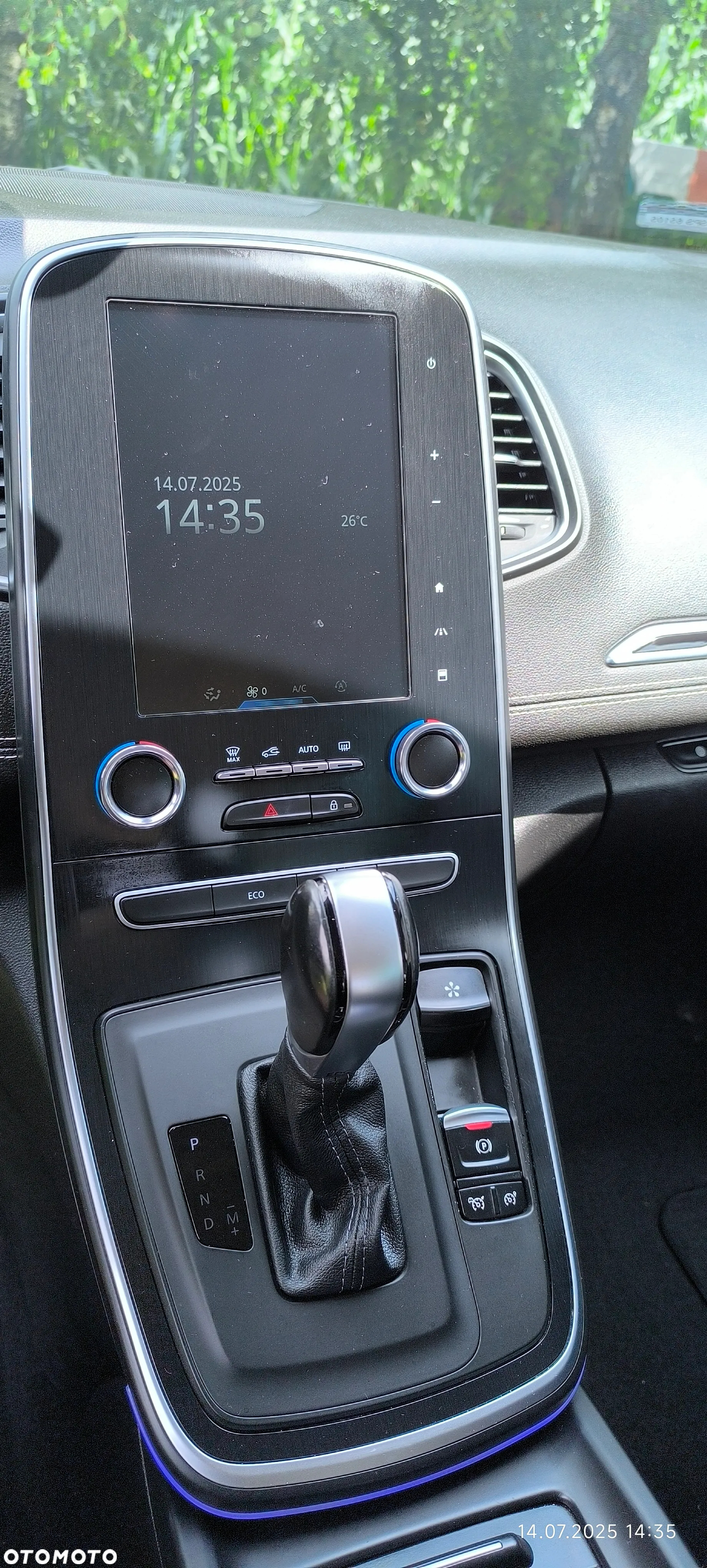 Renault Grand Scenic - 12