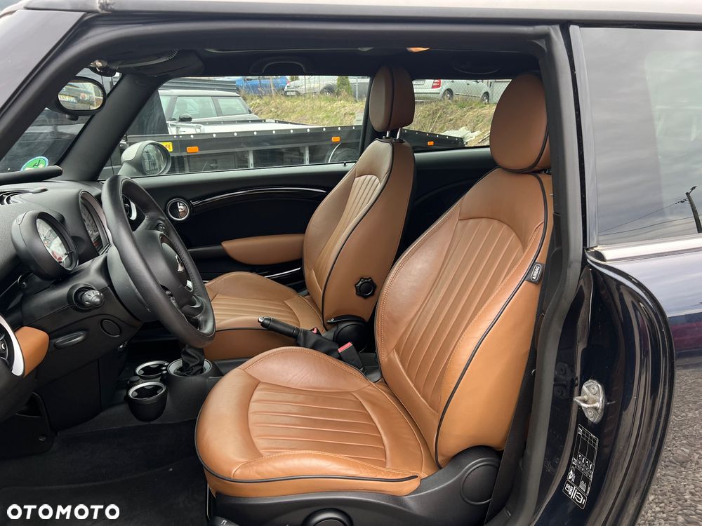 MINI Cooper 50 Mayfair - 23