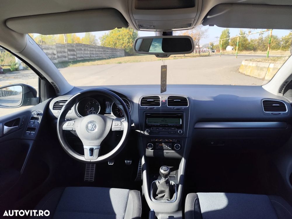 Volkswagen Golf - 24