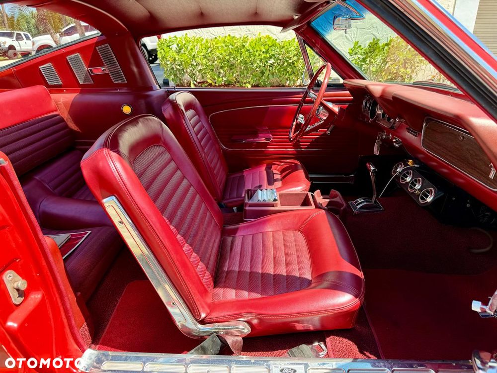 Ford Mustang - 14