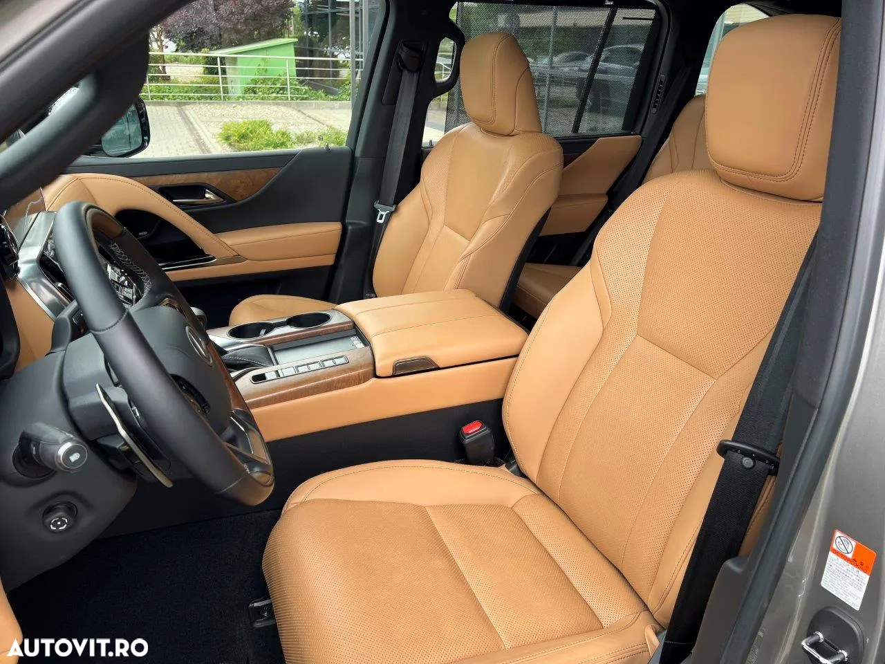 Lexus Seria LX - 8