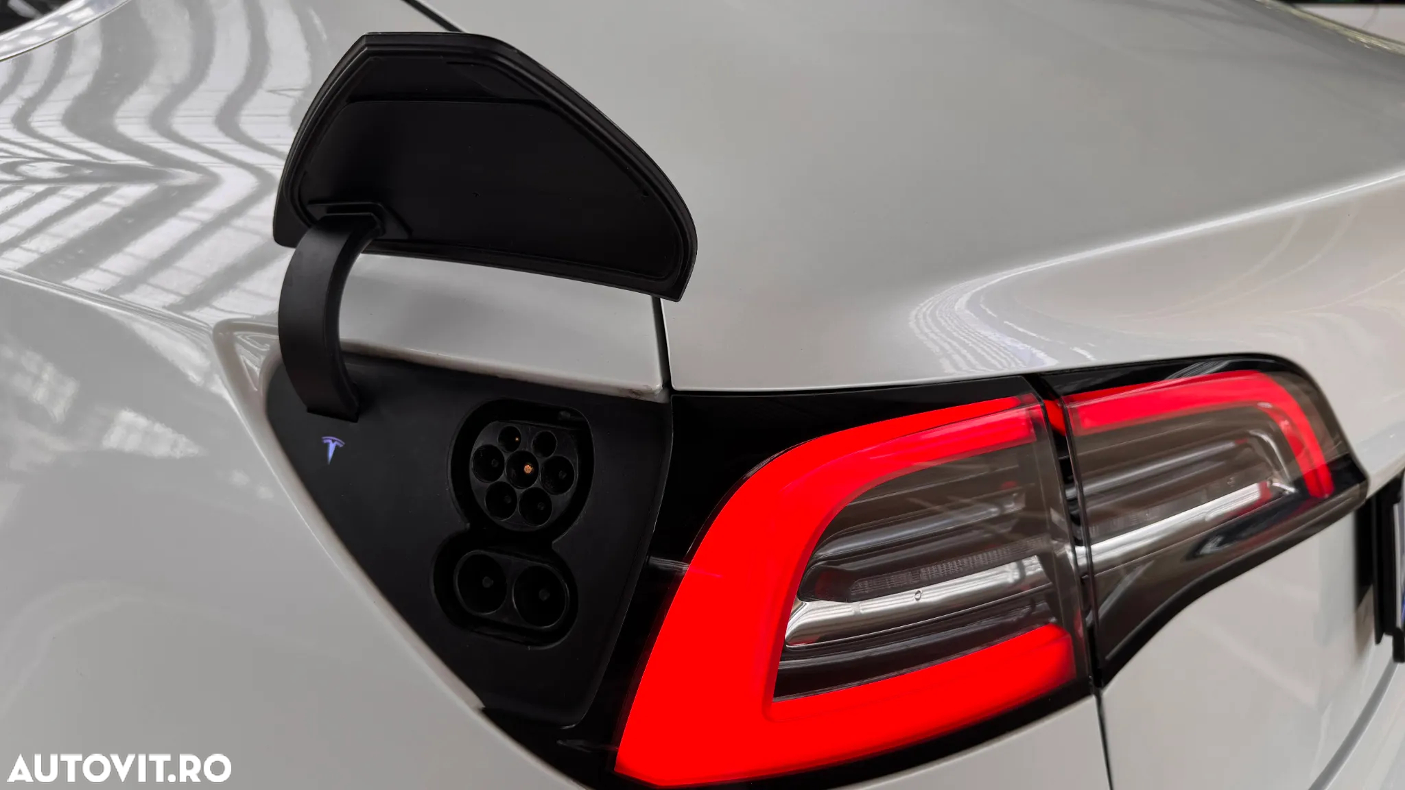Tesla Model 3 Standard Reichweite Plus Hinterradantrieb - 13