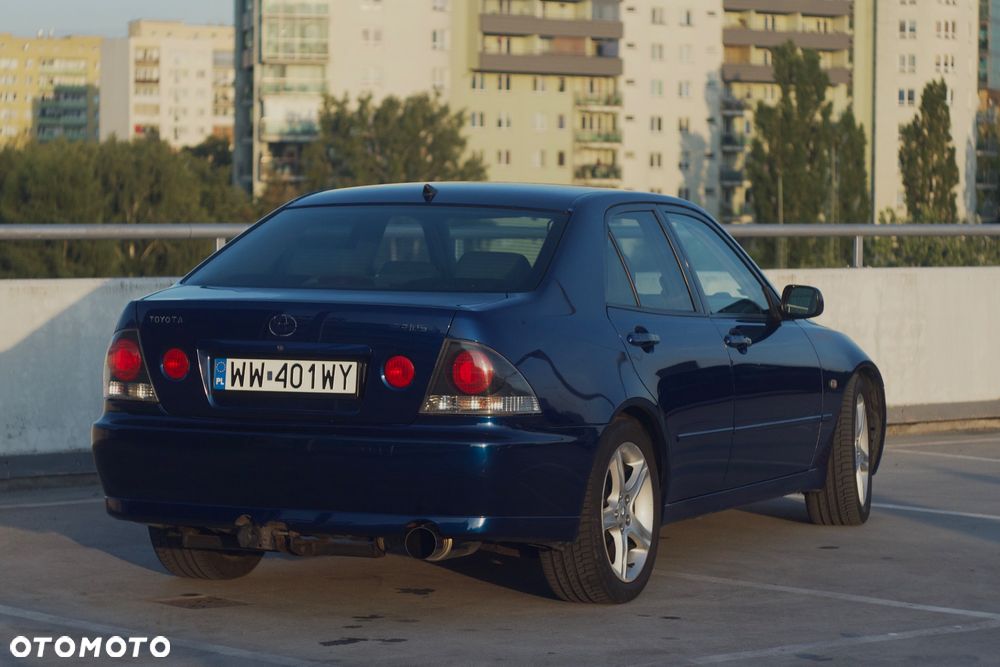 Lexus IS 200 Elegance - 2