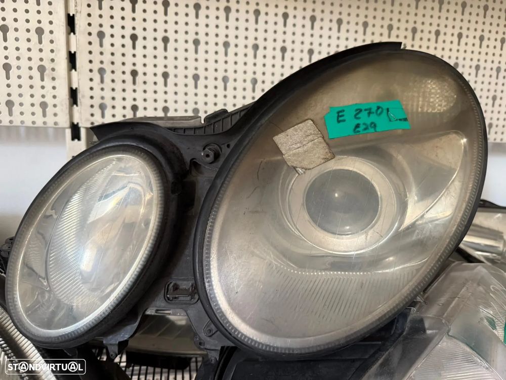 Farol Mercedes e270 esquerdo - 1