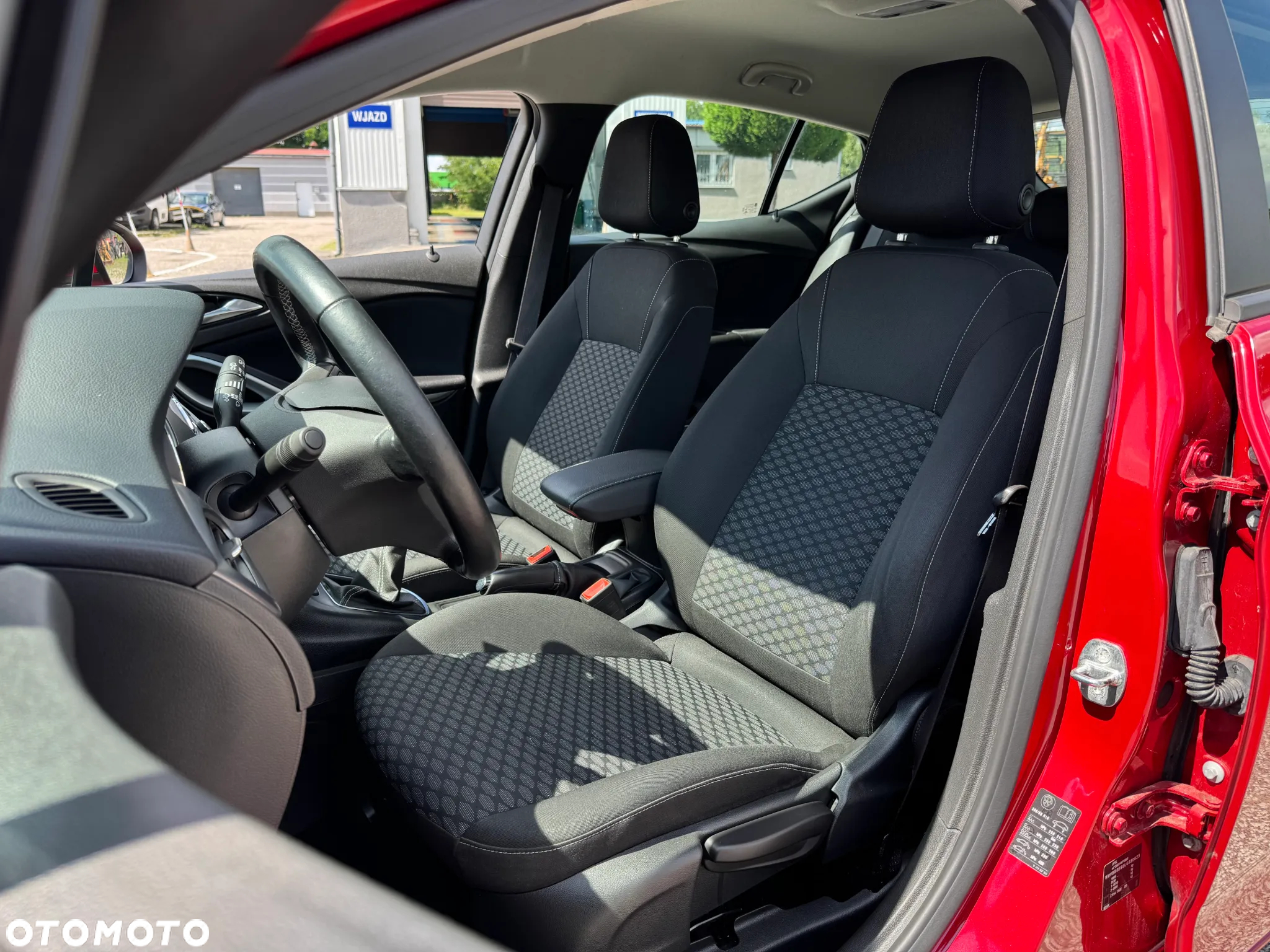 Opel Astra 1.2 Turbo Start/Stop Business Edition - 4