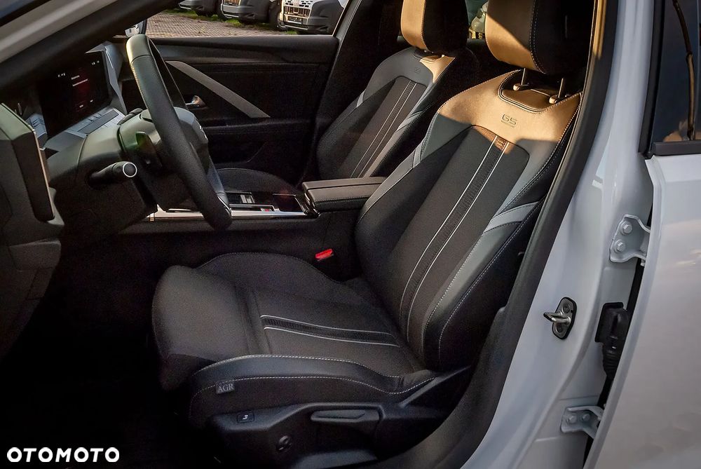 Opel Astra 1.2 T GS Line S&S - 13