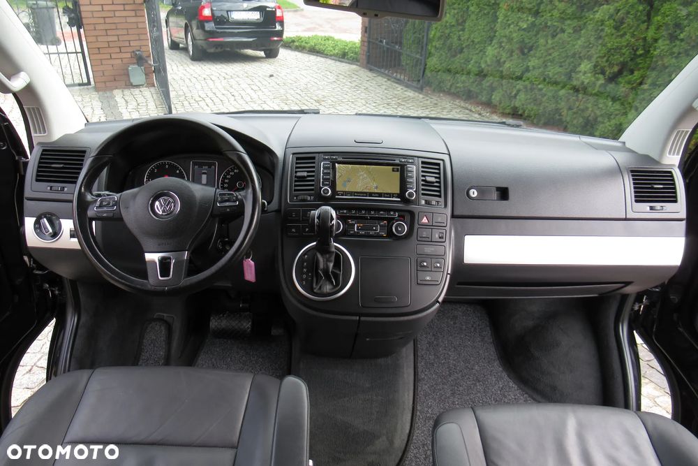 Volkswagen Multivan - 34