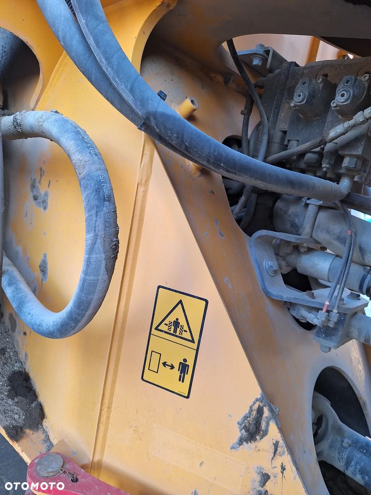 Volvo L120G - 15