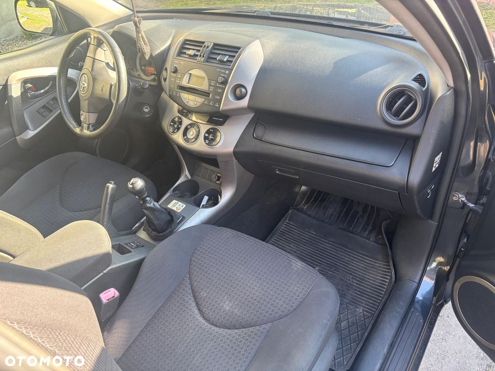 Toyota RAV4 2.2 D-4D Sol - 12