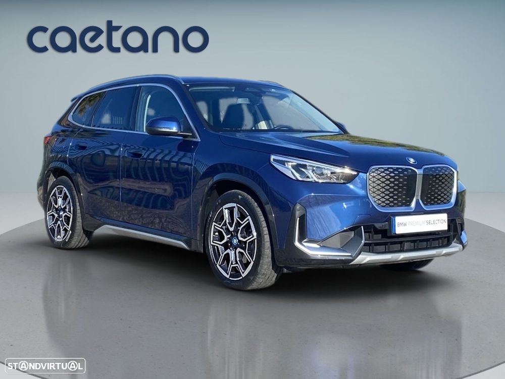 BMW iX1 eDrive20 xLine - 23
