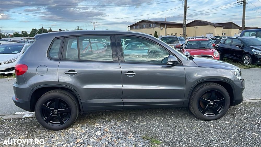 Volkswagen Tiguan - 12