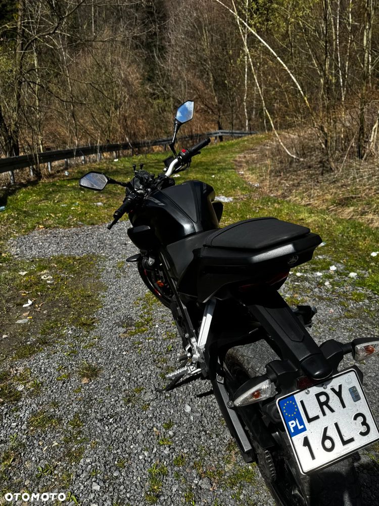 Yamaha MT - 2