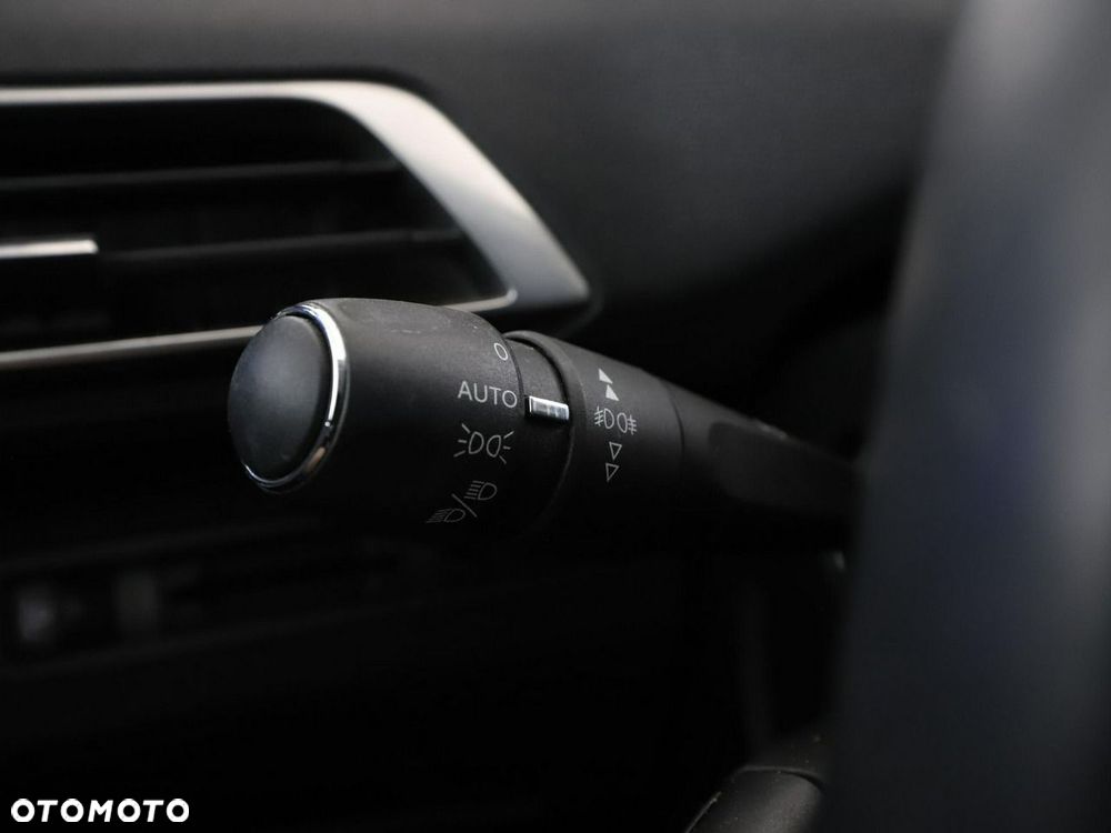 Peugeot 3008 1.6 BlueHDi Allure S&S - 37