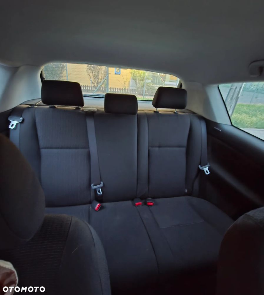 Toyota Corolla 1.4 VVT-i Base - 11