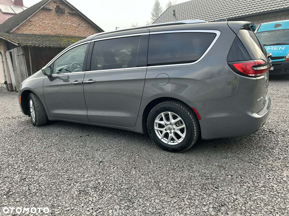 Chrysler Pacifica - 15