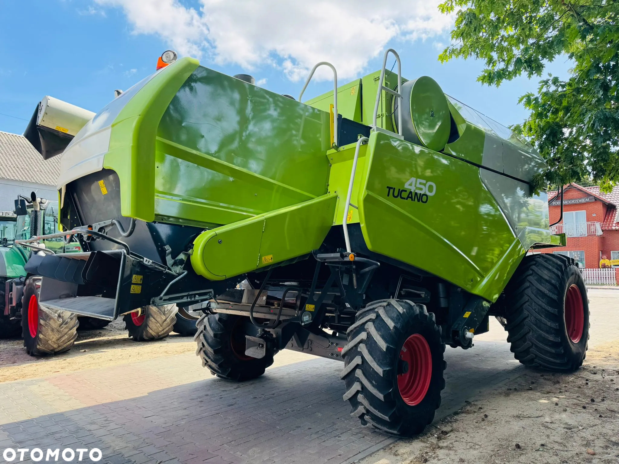 Claas Tucano 450 APS - 13