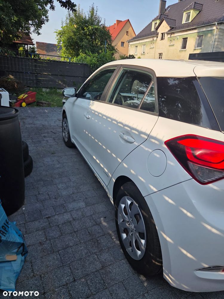 Hyundai i20 - 8