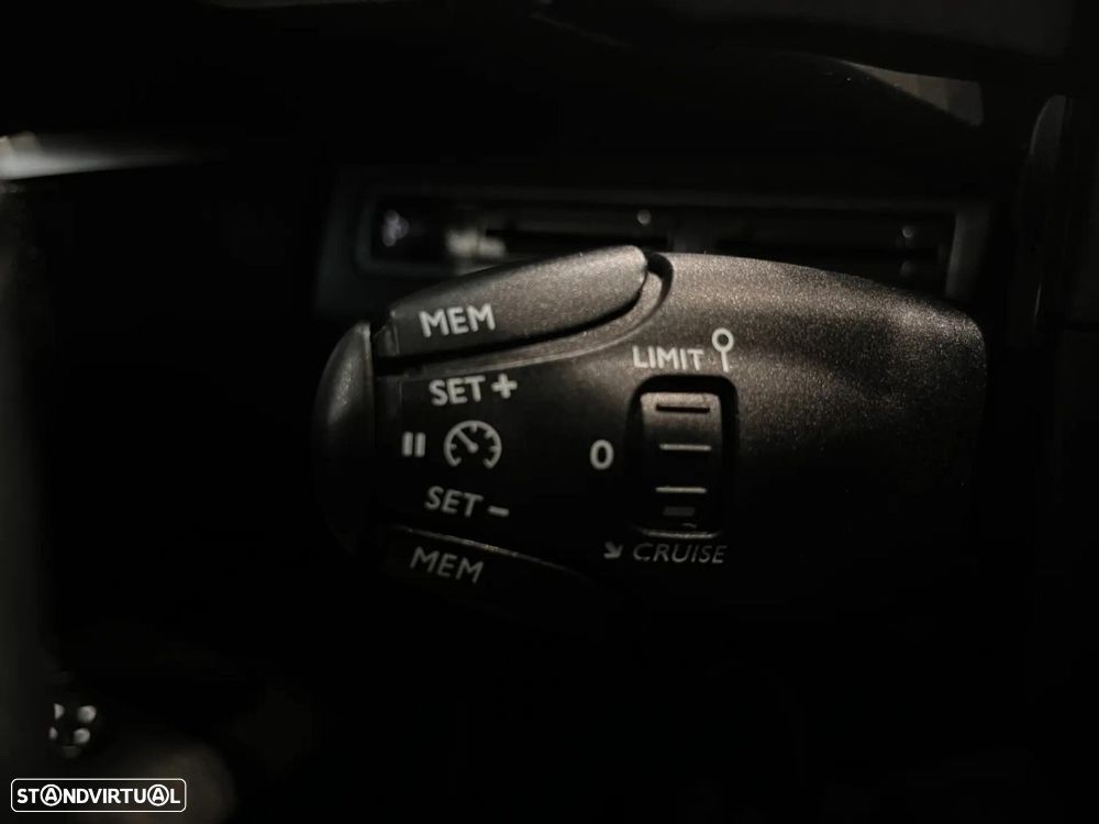 Peugeot 3008 BlueHDi 130 Stop & Start EAT8 Active - 22