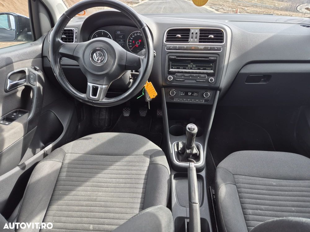 Volkswagen Polo 1.6 TDI Comfortline - 4