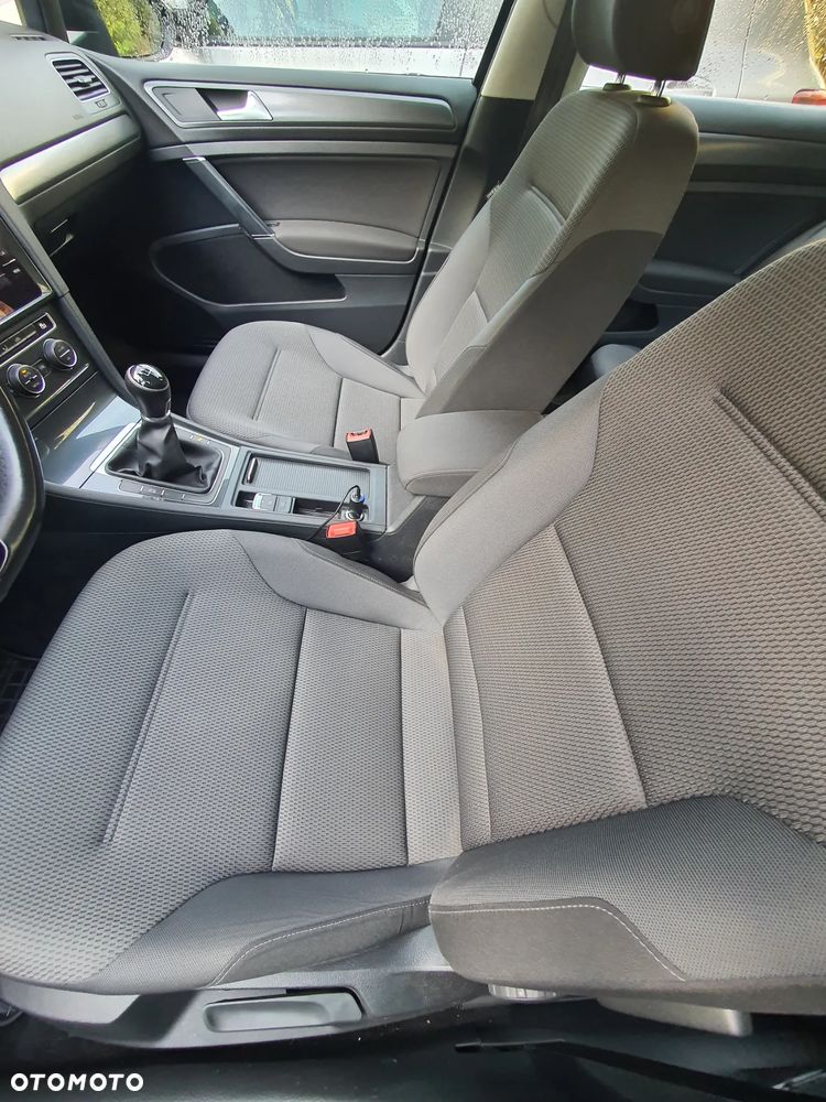 Volkswagen Golf - 4