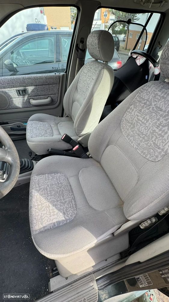 Land Rover Freelander 2.0 di - 12