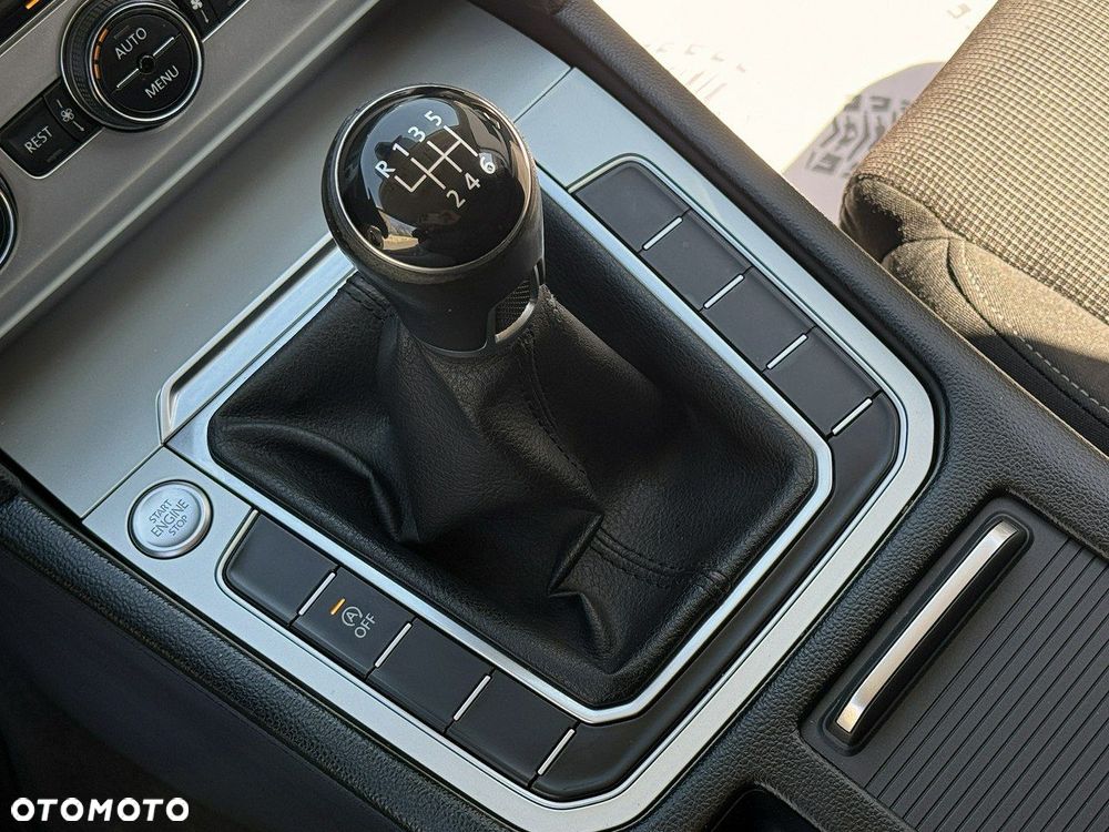 Volkswagen Passat - 9