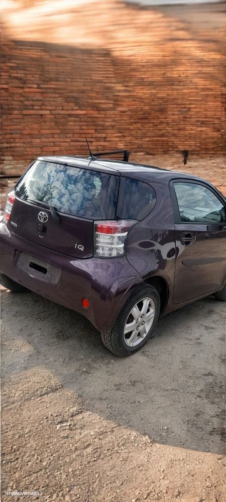 Toyota iQ 1.0 VVT-i Essential+AC - 5
