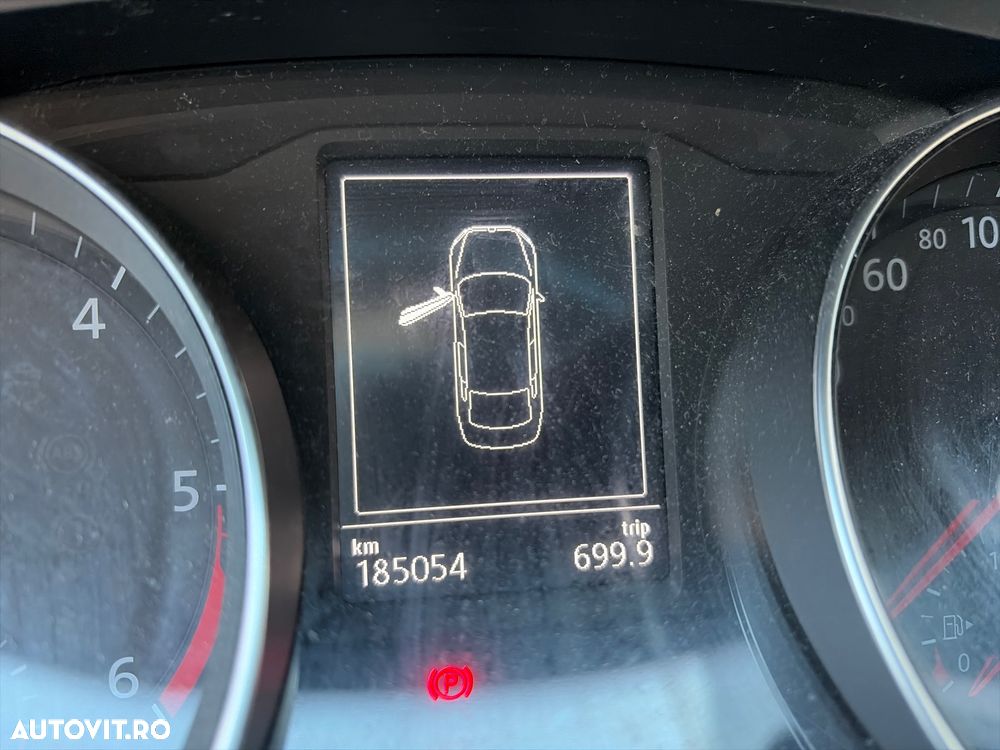 Volkswagen Passat - 10
