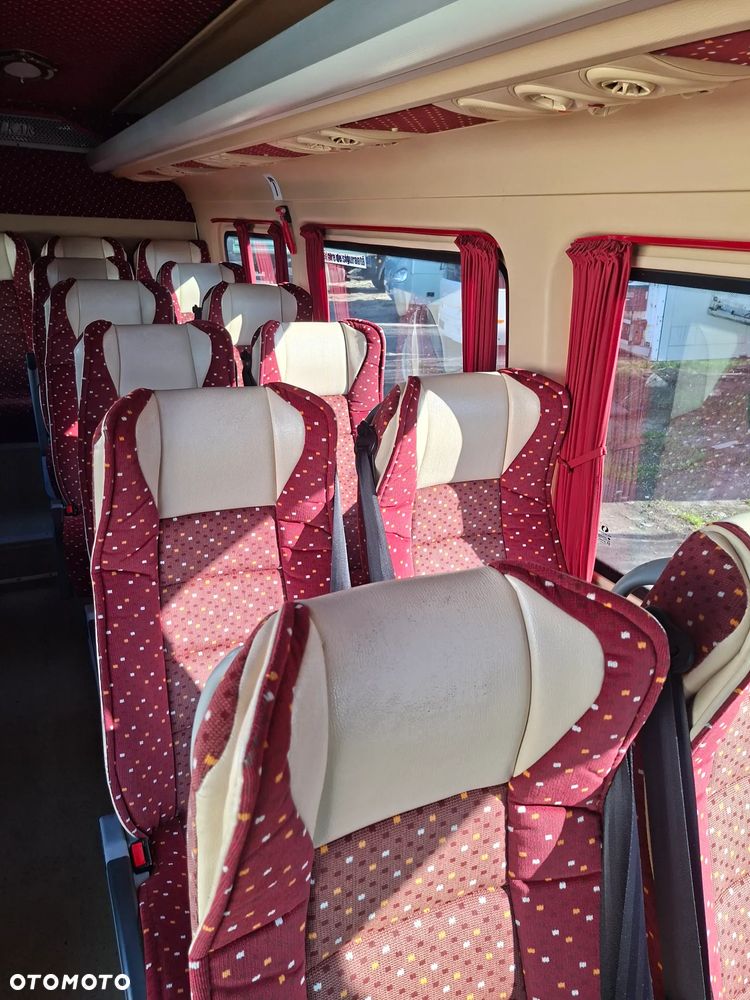 Mercedes-Benz Sprinter - 6