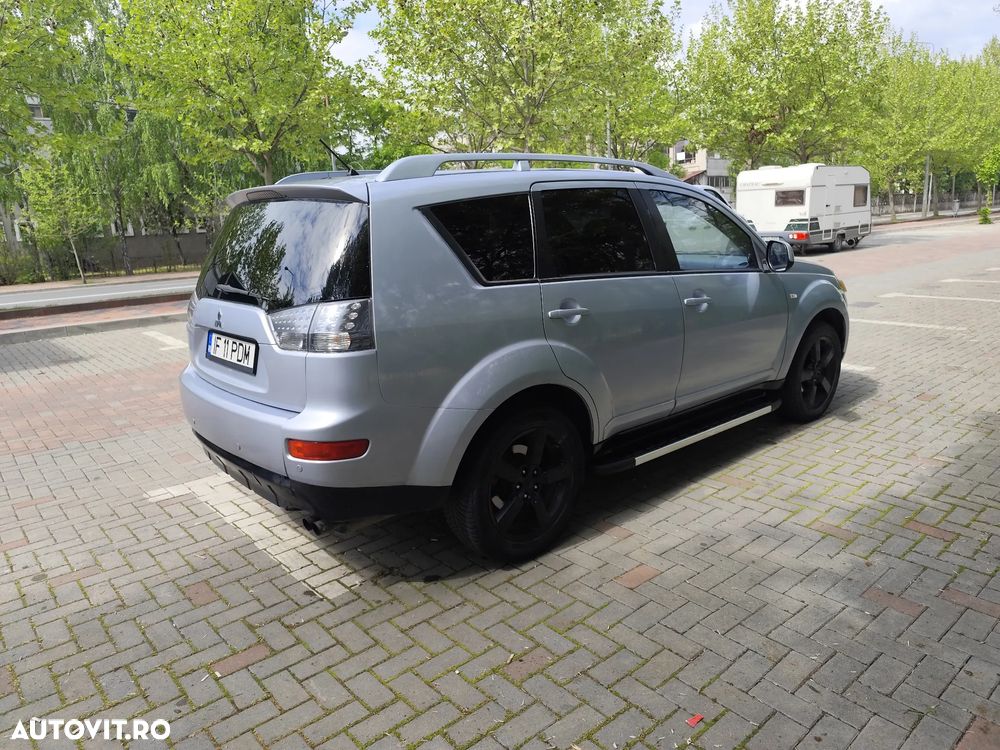 Mitsubishi Outlander 2.0 DI-D Instyle+ - 3