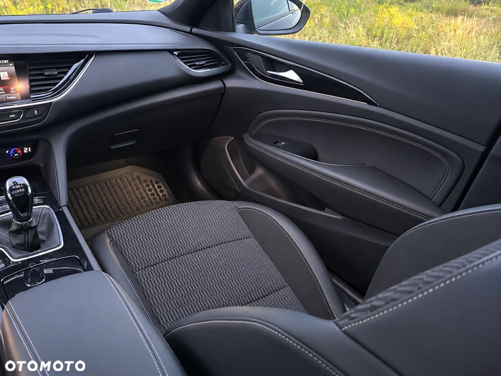 Opel Insignia - 13