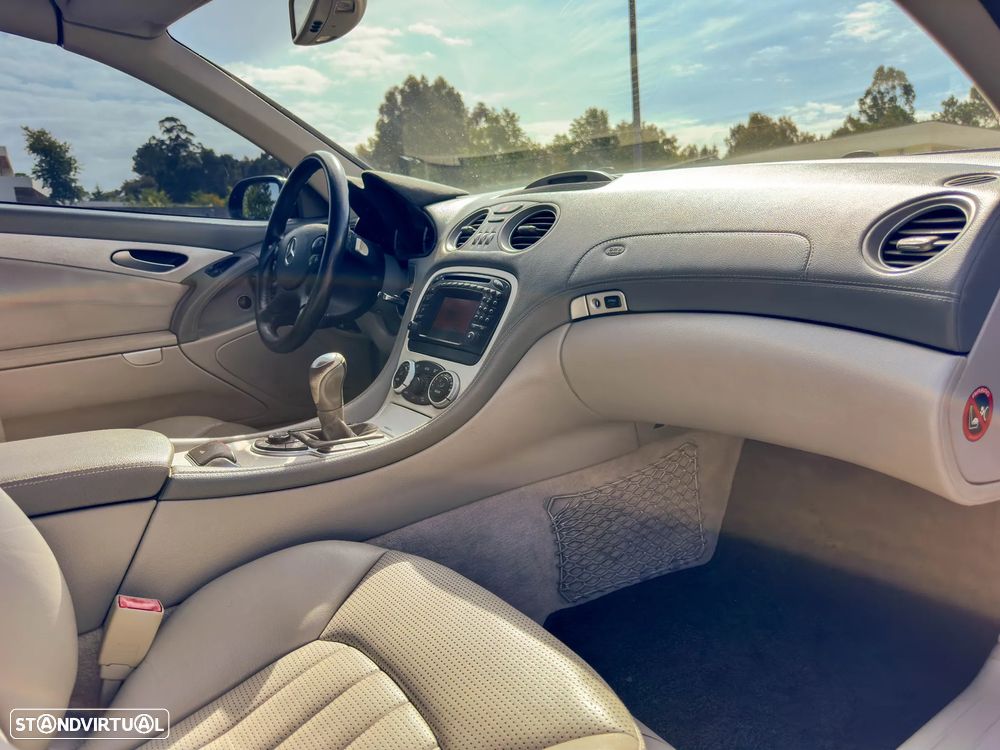 Mercedes-Benz SL 55 AMG - 24