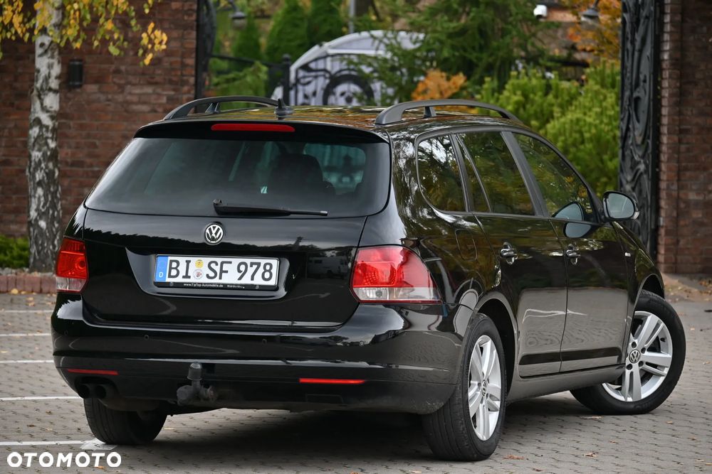 Volkswagen Golf 2.0 TDI DPF MATCH - 17