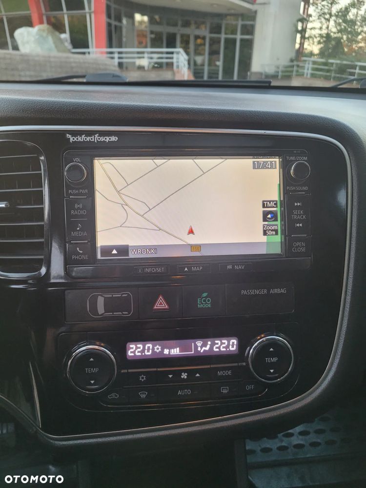 Mitsubishi Outlander 2.2 DI-D 4WD Automatik Diamant Edition - 10