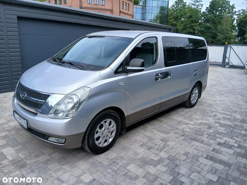 Hyundai H-1 2.5 CRDi Travel Comfort - 2